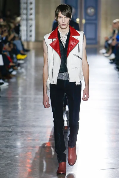 Look 34